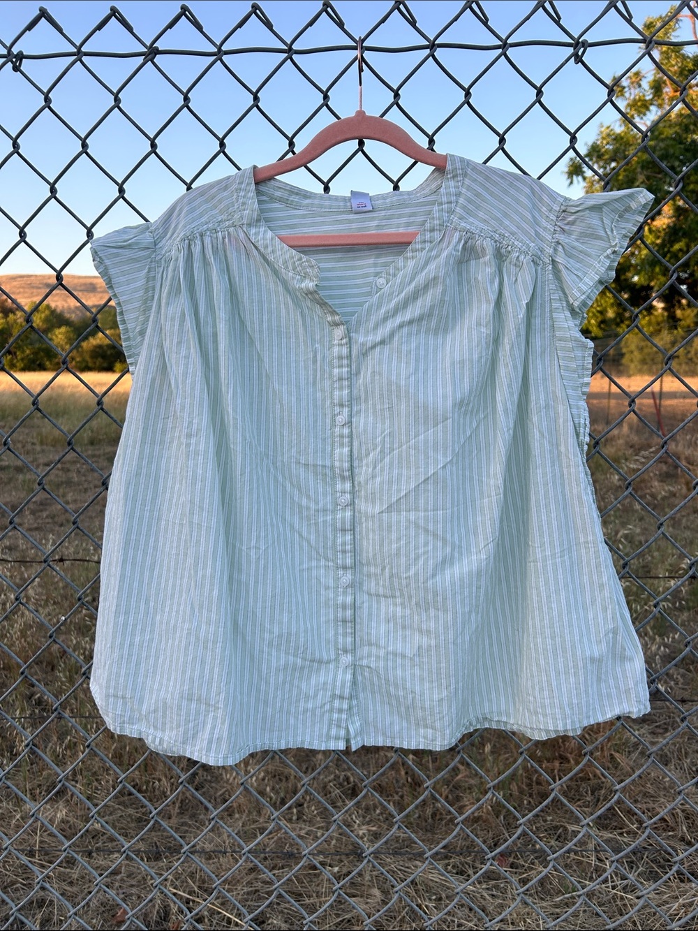 Old Navy Light Green Striped Button-Front Women’s Blouse